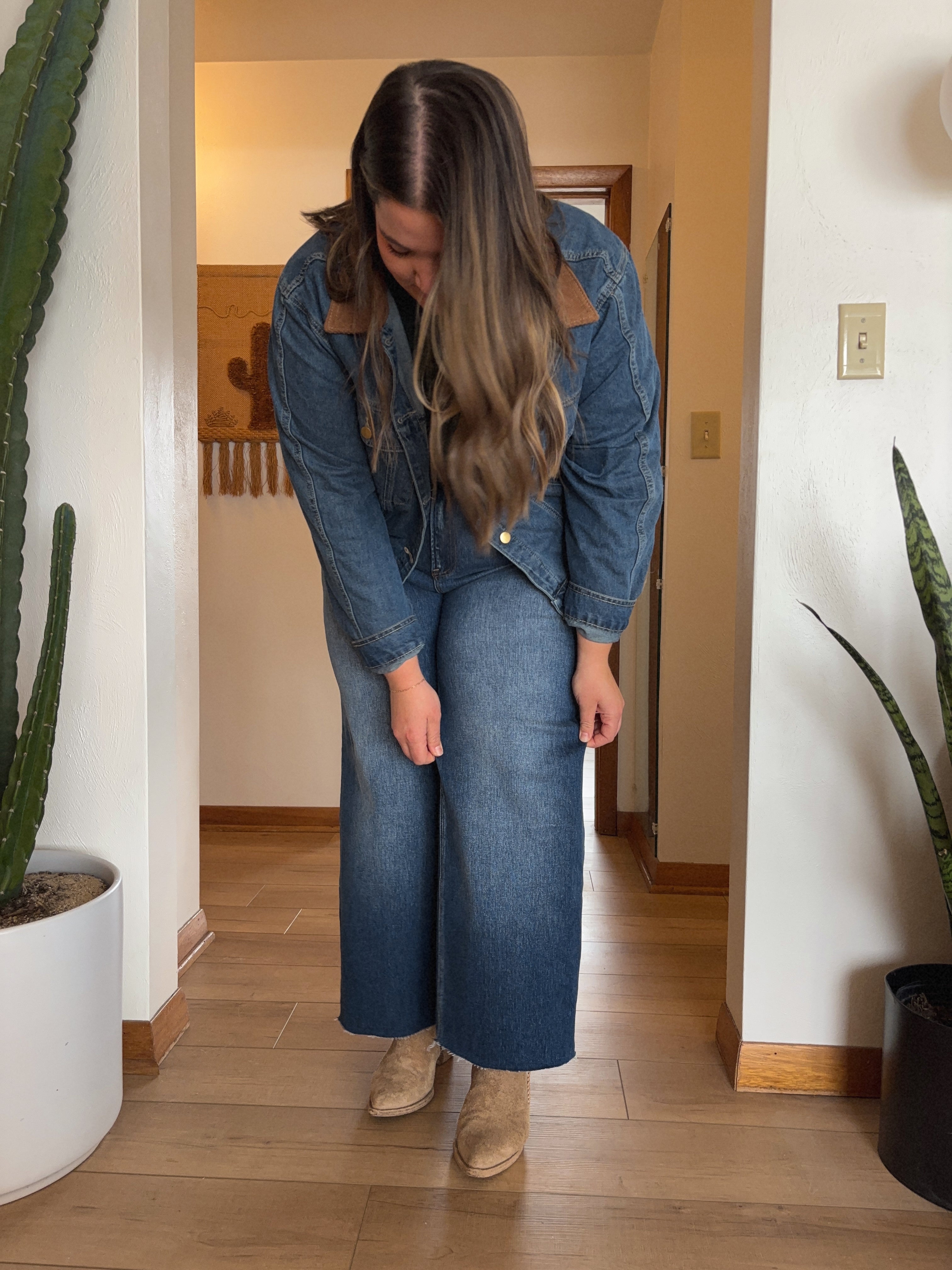 Cropped Dark Denim Mid Rise