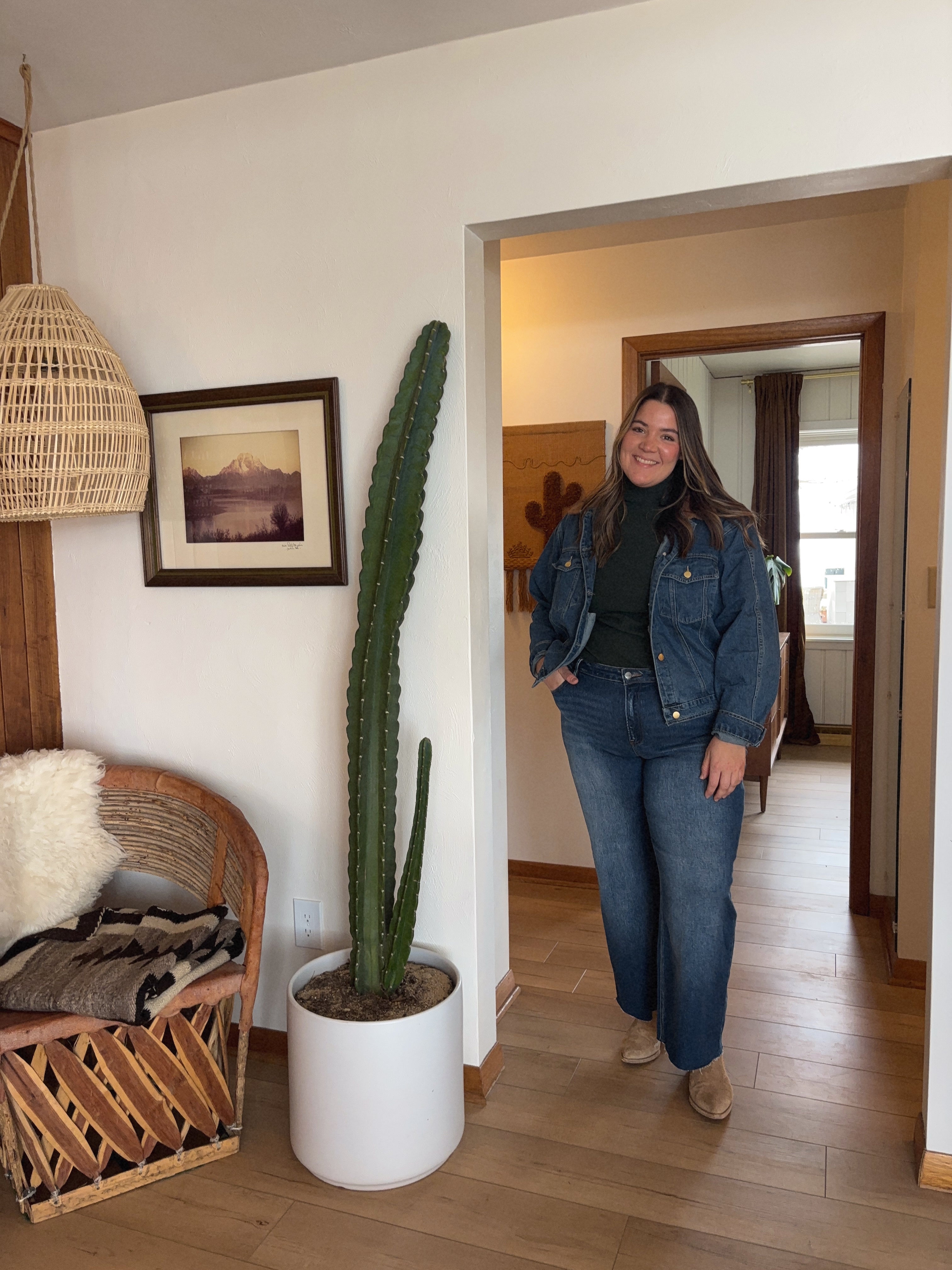 Cropped Dark Denim Mid Rise