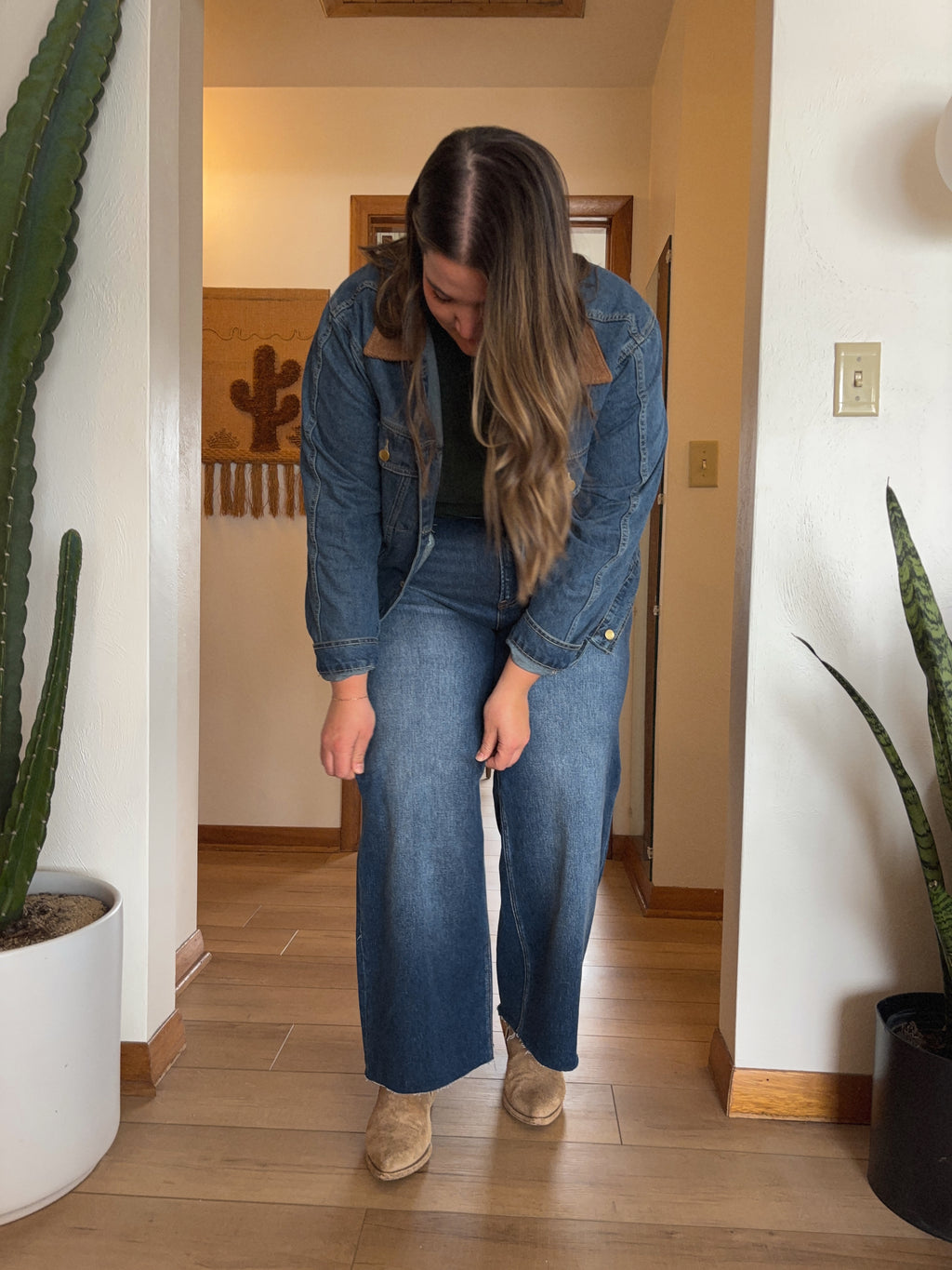 Cropped Dark Denim Mid Rise