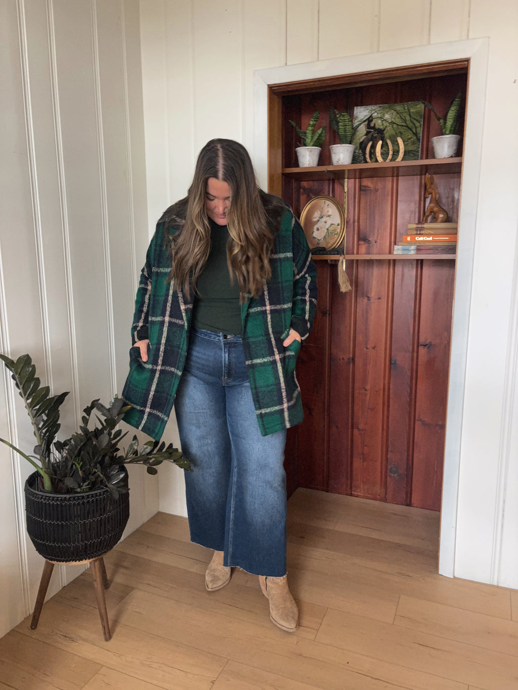 Cropped Dark Denim Mid Rise